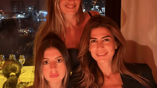 La nueva vida de Juliana Awada sin Macri: viaje a París y Saint Barth