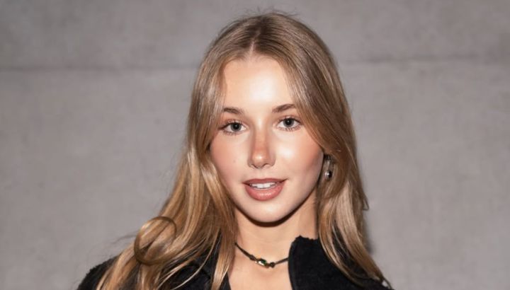 Adiós a las lámparas tradicionales: así es el accesorio romántico chic de Taína Gravier en su habitación