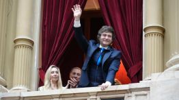 El presidente Javier Milei en el Congreso. Detrás, su hermana Karina y Diego Santilli