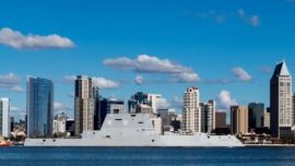 El USS Zumwait vuelve al ruedo, totalmente renovado.