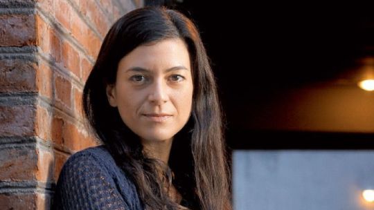 Quién la escritora argentina que ganó un premio de 1 millón de euros