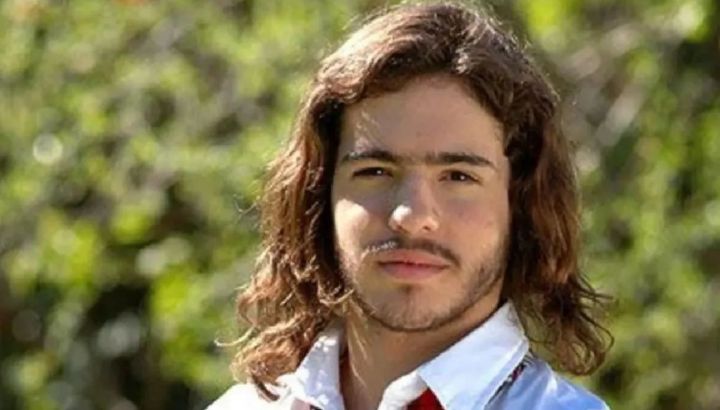Así es la nueva vida de Elias Viñoles, el galán juvenil de las novelas de los años 2000: lejos de la televisión pero cerca del arte 