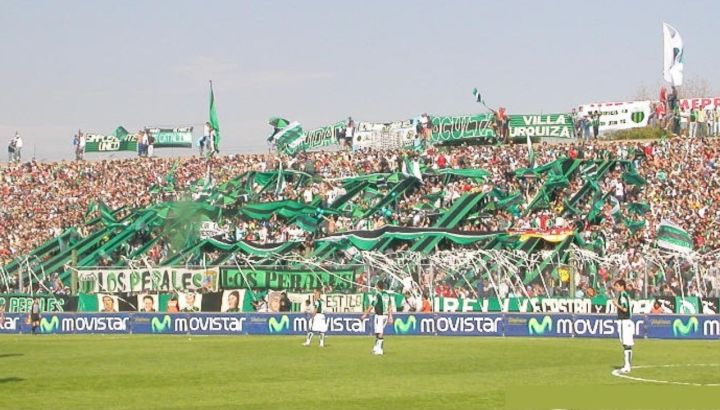 Hinchada de Nueva Chicago