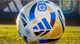 La pelota oficial del Torneo Apertura 2026.