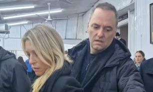 Manuel Adorni y Bettina Angeletti