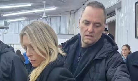 Manuel Adorni y Bettina Angeletti