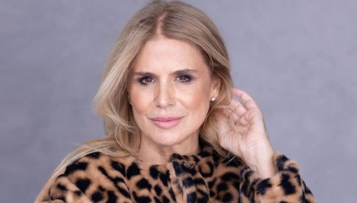 Ni skinny ni wide leg: el jean de Flavia Palmiero que estiliza y es tendencia este otoño