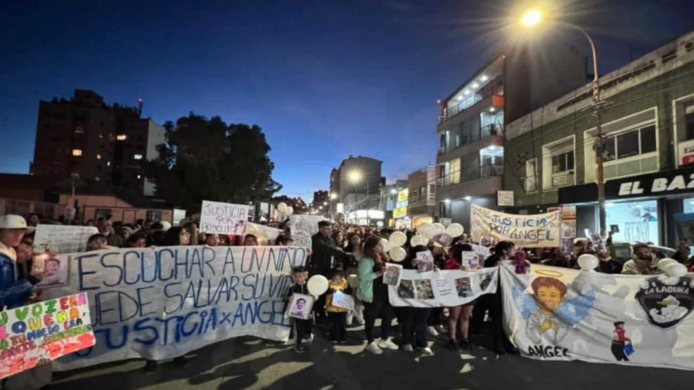 Marcha en Comodoro Rivadavia por pedidos de JUSTICIA por Angel 20260410