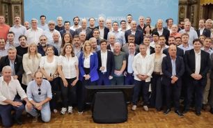 120426_kicillof_intendentes_cedoc_g