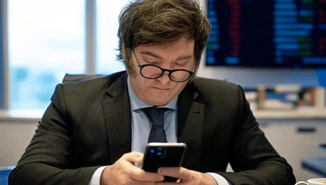 120426_milei_redes_twitter_cedoc_g