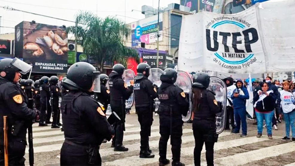 120426_utep_marcha_prensautep_g