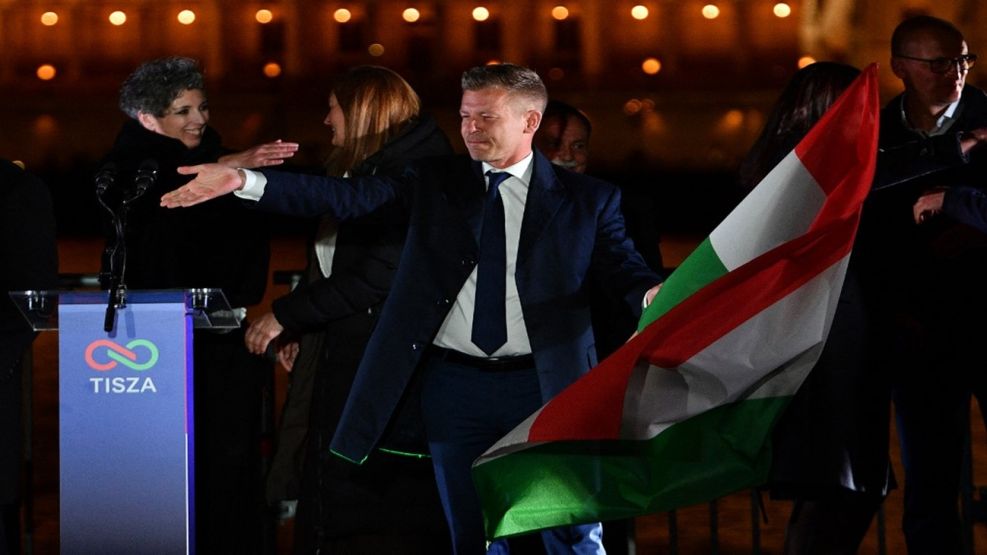 Péter Magyar aseguró que Hungría volverá a ser un fuerte aliado de la Unión Europea y la OTAN