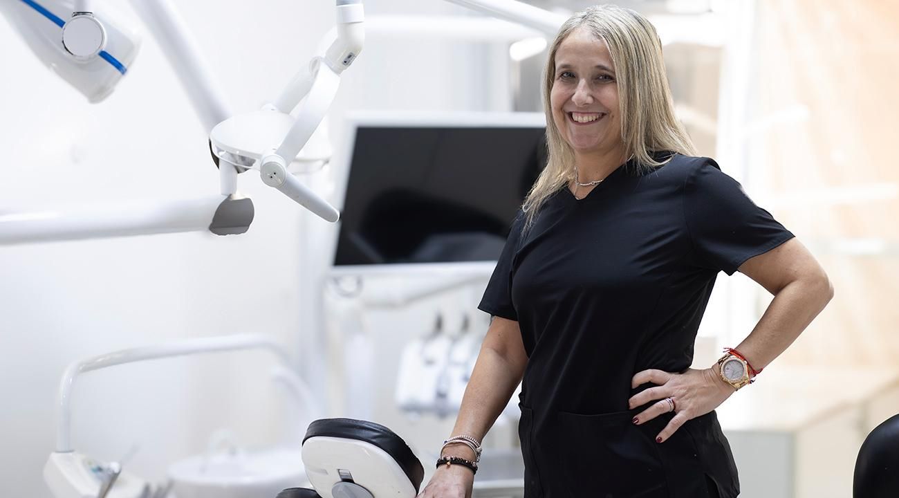 Adiós a la sensibilidad: el blanqueamiento dental que todas quieren y ya llegó a Rosario y Funes