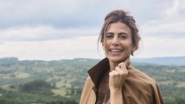 Adiós al jean wide leg: la elección de Juliana Awada para un look urbano y sofisticado