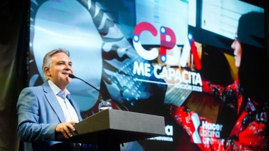 Llaryora presentó una nueva edición de CBA Me Capacita con más de 2.200 cursos