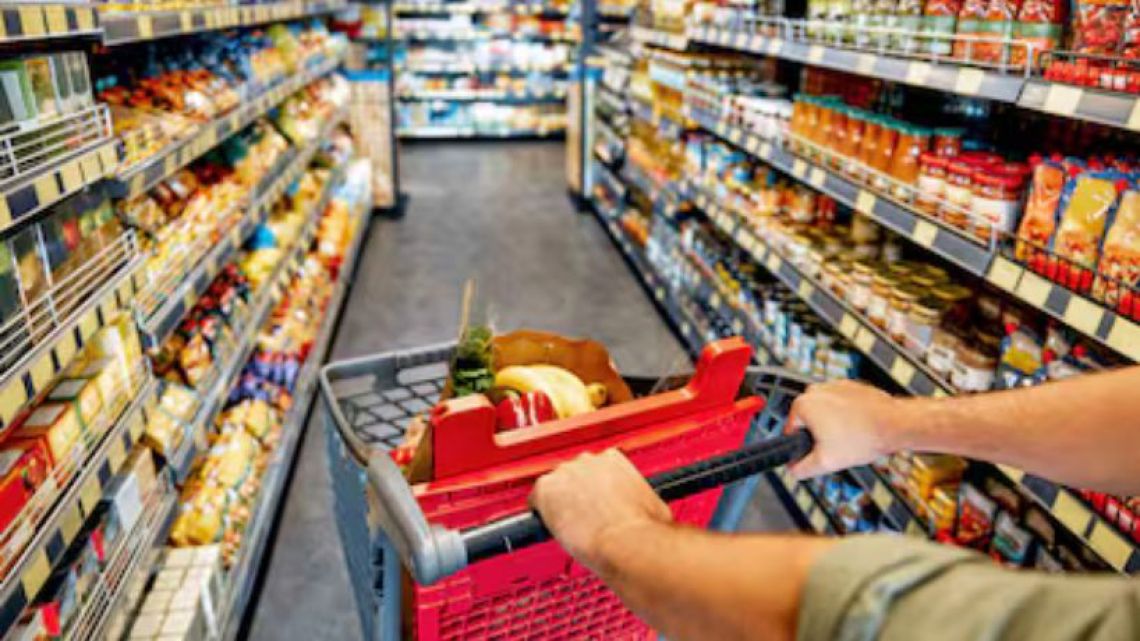 Canasta básica: el salario mínimo solo da de comer para 17 días | Perfil