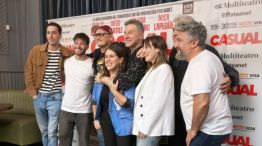 El elenco de la obra "Casual"