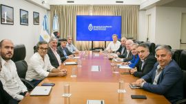 El Gobierno girará fondos a empresas de colectivos esta semana para normalizar las frecuencias