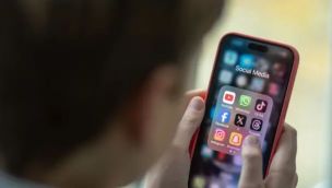 ¿Pueden demandar a las redes sociales en Argentina? Lo que habilita la ley y lo que todavía falta