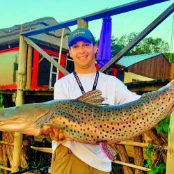 Todo a punto para una semana donde el Paraná manda y más de 1.200 embarcaciones salen a buscar el ejemplar más grande, con esa mezcla rara de adrenalina y amistad que sólo se vive acá.