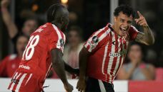 Tiago Farías celebra su gol en Estudiantes de La Plata
