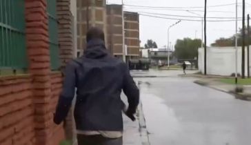 Diego Lewen persiguiendo al ladrón