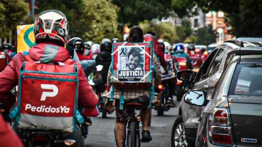 Sin delivery: paro y marcha de repartidores contra Pedidos Ya y Rappi en Córdoba