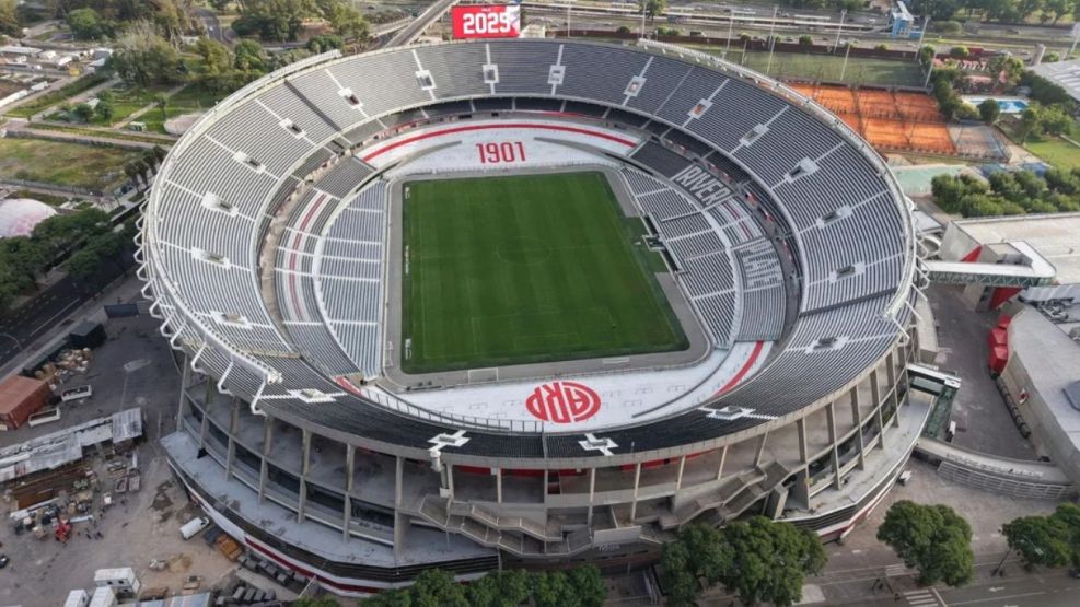 El estadio de River Plate, Más Monumental