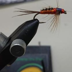 El objetivo no es solo enseñar a pescar, sino también transmitir la mística del fly fishing, incorporando conceptos clave como la conservación del ambiente, el respeto por las especies y la correcta interpretación de los ecosistemas acuáticos.