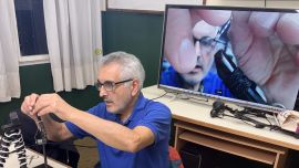 El objetivo no es solo enseñar a pescar, sino también transmitir la mística del fly fishing, incorporando conceptos clave como la conservación del ambiente, el respeto por las especies y la correcta interpretación de los ecosistemas acuáticos.