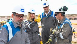 Karina Milei y Manuel Adorni visitan el Yacimiento YPF en Vaca Muerta 16042026