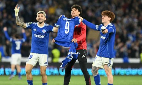 Valentín Barco con una camiseta de Panichelli en la clasificación de Estrasburgo