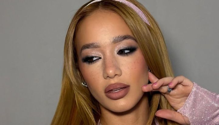 Ángela Torres le hizo una broma en vivo a su peluquero y recibió una ola de fuertes críticas