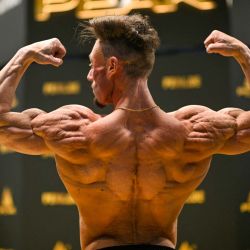 Un fisicoculturista participa en la feria FIBO de salud, fitness y bienestar en Colonia, Alemania Occidental. | Foto:INA FASSBENDER / AFP