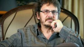 La historia de amor de Felipe Pigna y su pareja, Claudina: futura boda pero sin planes de vivir juntos