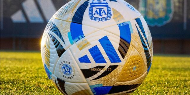 La pelota oficial del Torneo Apertura 2026.