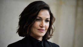 Murió la actriz Nadia Farès tras un trágico accidente en una piscina en París