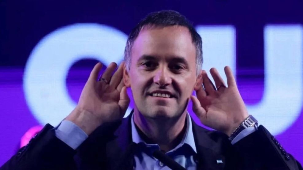 Las denuncias contra Manuel Adorni afectan más al presidente Javier Milei que al propio funcionario