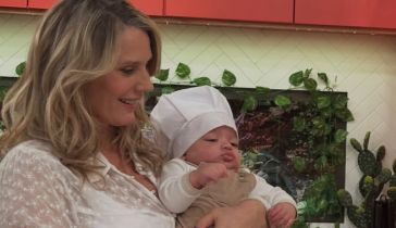 Rocío Marengo junto a su hijo Isidro