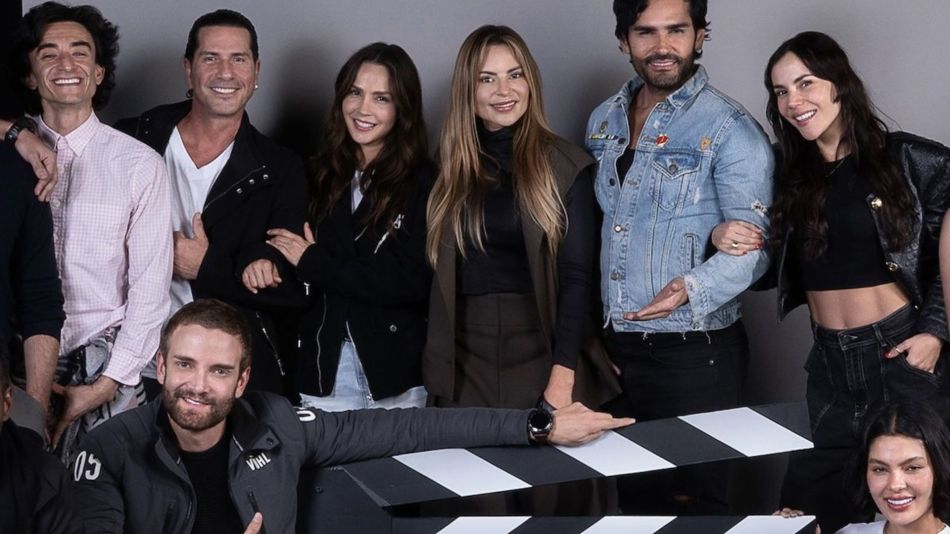 "Sin senos sí hay paraíso"