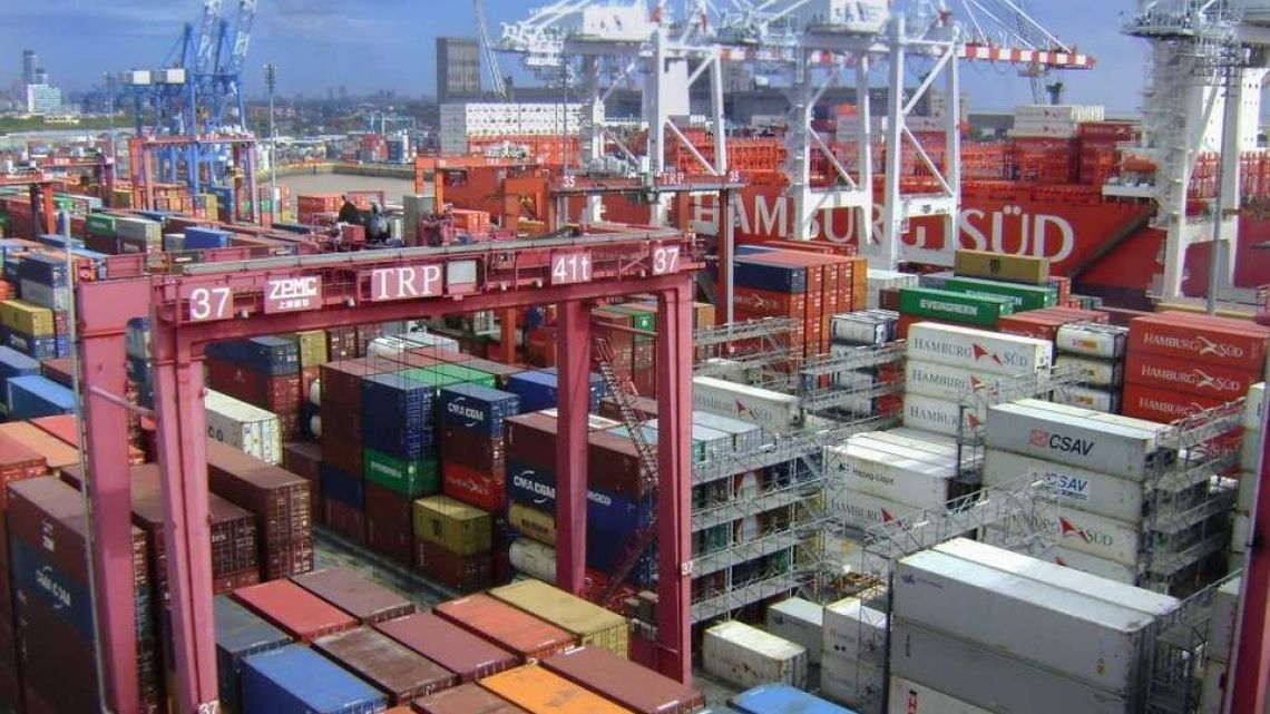 Argentina posts ‘historic’ March trade surplus as exports surge