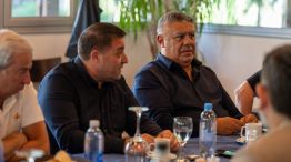 Claudio Tapia junto a Pablo Toviggino en un almuerzo con distintos dirigentes del Fútbol Argentino