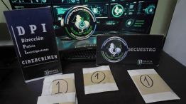 Telefonos secuestrados tras los operativos. 