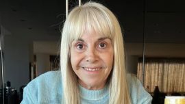 Claudia Villafañe demostró cómo lucir un jean con roturas en mujeres +60