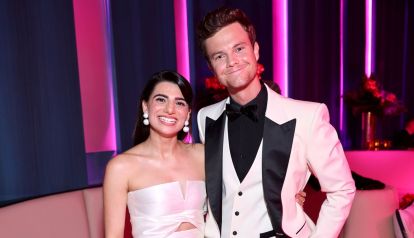 Jack Quaid y Claudia Doumit