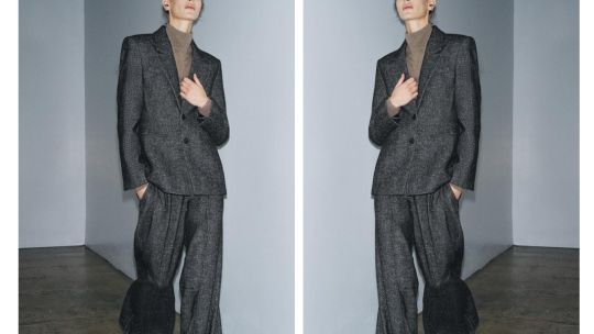 Este martes 21 de abril llegaron a Zara los pantalones de sastre anchos tendencia 2026
