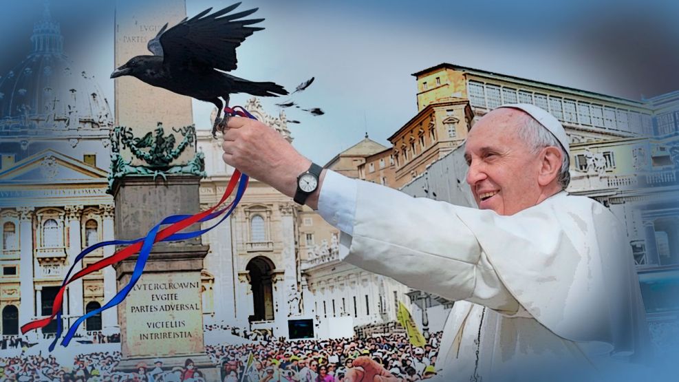 El Papa Francisco soltando un cuervo