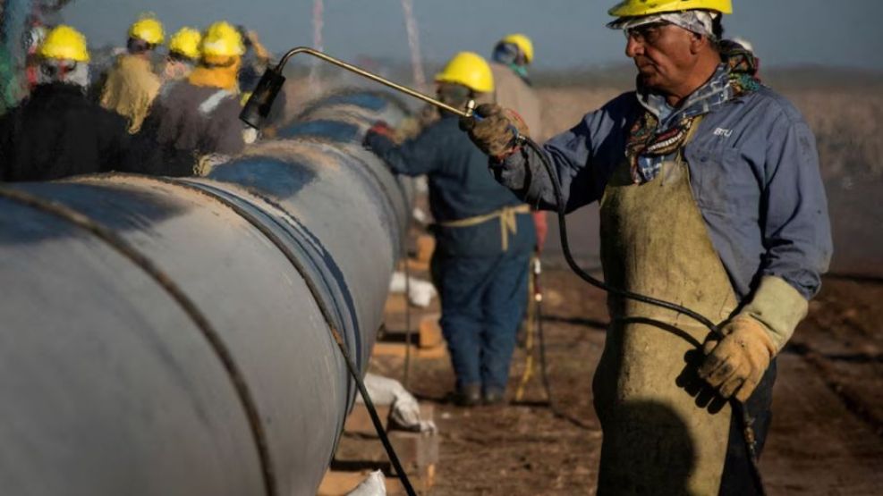 En qué puesto está Argentina en el ranking de productores de gas natural.