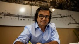 Acusan a un funcionario de Luis "Toto" Caputo por no declarar ocho departamentos en Miami