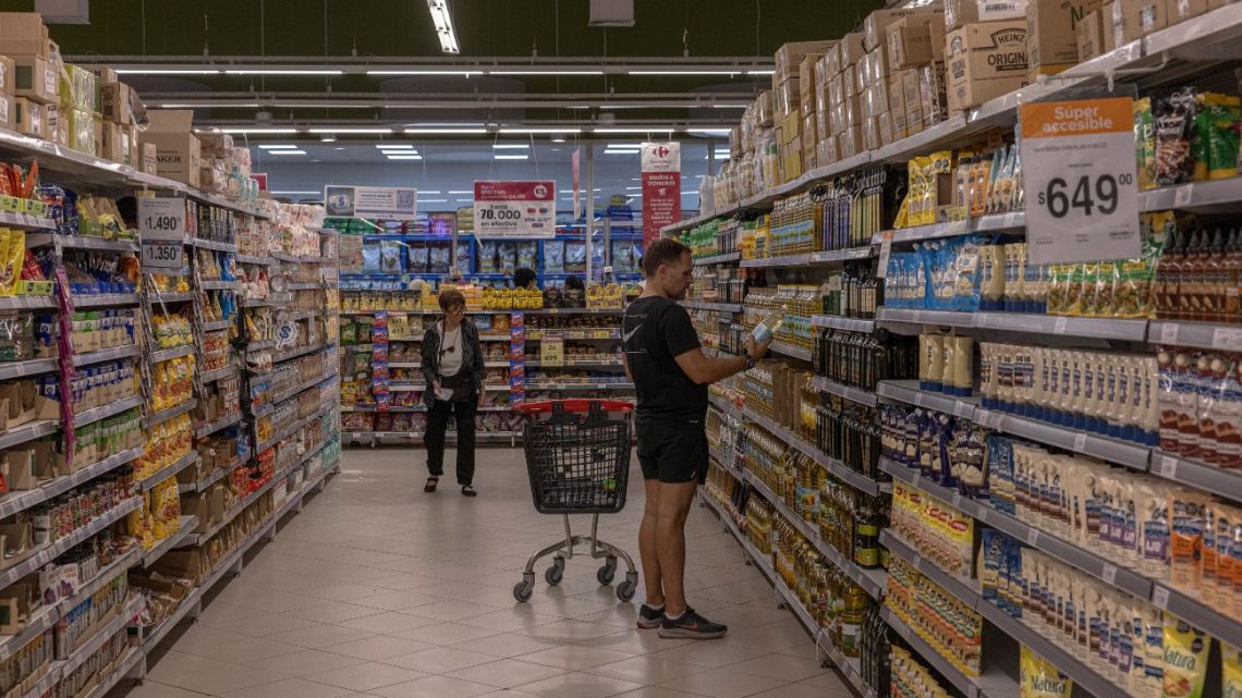 Argentina’s economic activity posts biggest slump since 2023